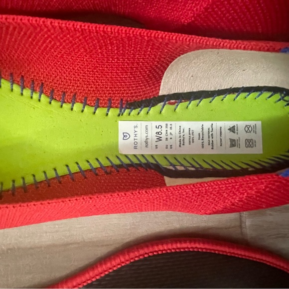 Size 8.5 Red square toe Rothy’s